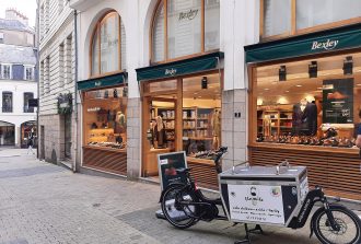 Elecàvélo Électricien Installation de câblage électrique Installation de détecteur de fumée Installation de lumières LED d’intérieur Installation de tableau électrique Pose de chauffage électrique Pose de compteur électrique Pose de disjoncteur différentiel Rénovation Electricien Réparation de sonnette Ventilation