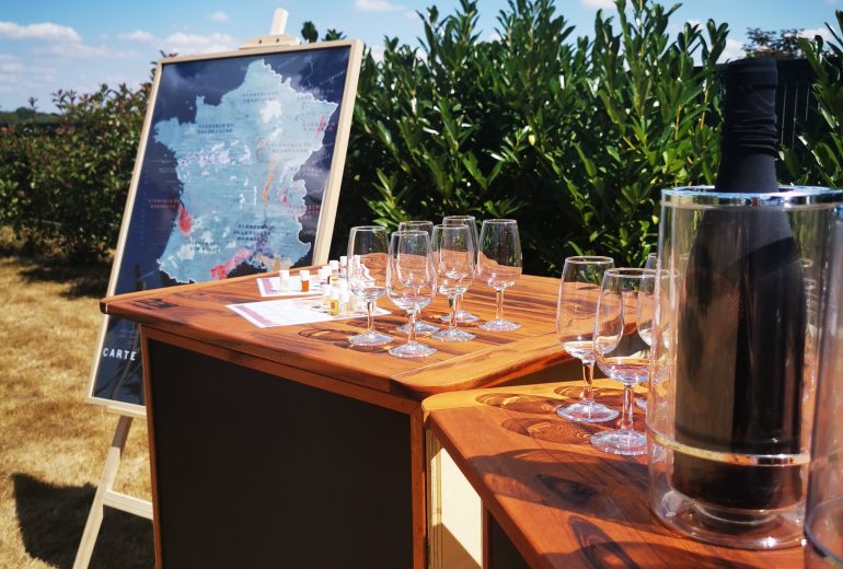 Le bar à vins éphémère, le petit + de vos évènements ! Caviste Traiteur