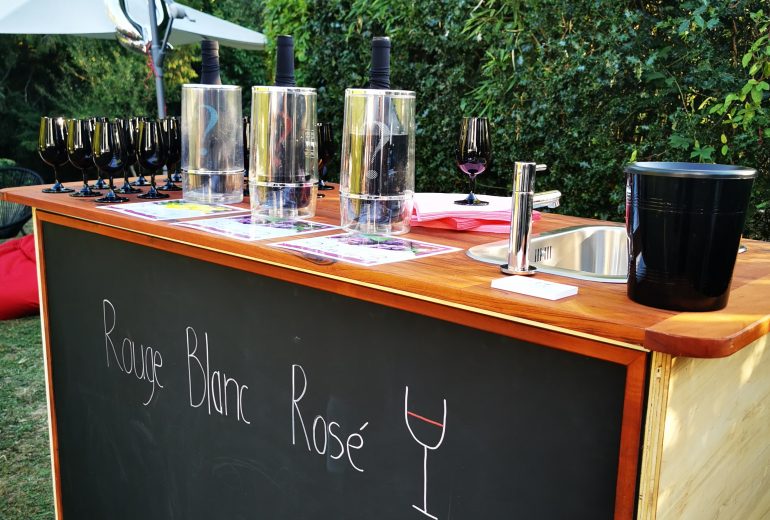 Le bar à vins éphémère, le petit + de vos évènements ! Caviste Traiteur