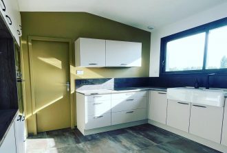 Couleurs de Jade Applicateur Béton Ciré Façades Papier peint Parqueteur Peintre Peintre d'extérieur Peintre d'intérieur Peinture à effet Peinture métallisée Pose Sableur Solier moquettiste