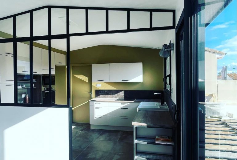 Couleurs de Jade Applicateur Béton Ciré Façades Papier peint Parqueteur Peintre Peintre d'extérieur Peintre d'intérieur Peinture à effet Peinture métallisée Pose Sableur Solier moquettiste