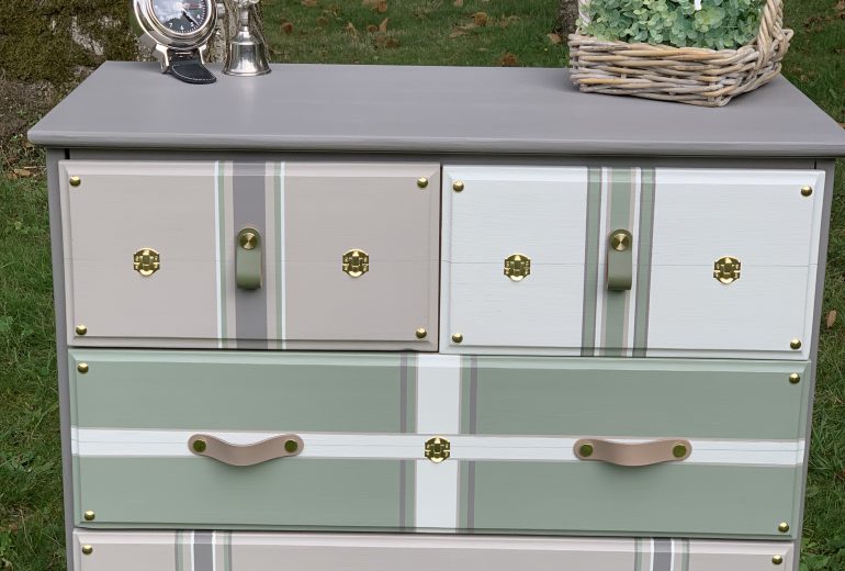 Nouvelle commode Décorateur de meubles