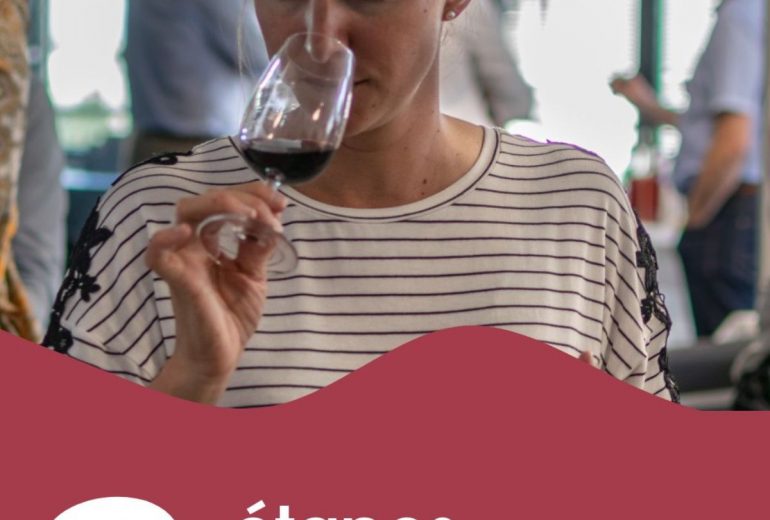 Œil, nez, bouche ! 3 étapes pour une dégustation réussie Caviste Traiteur