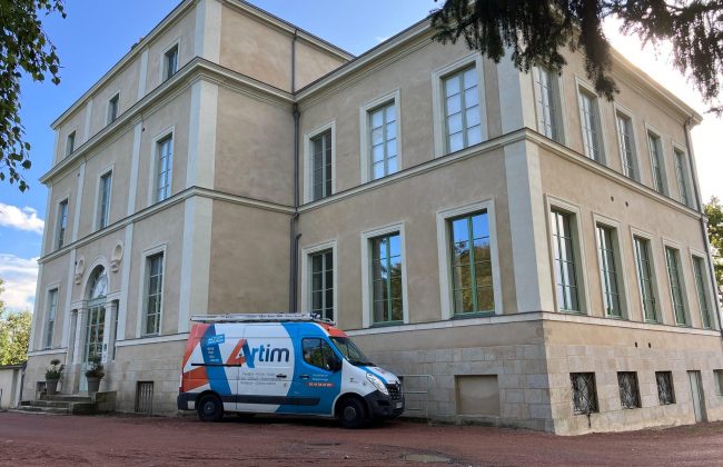 De nouvelles fenêtres au Château Fenêtrier Menuisier Plaquiste