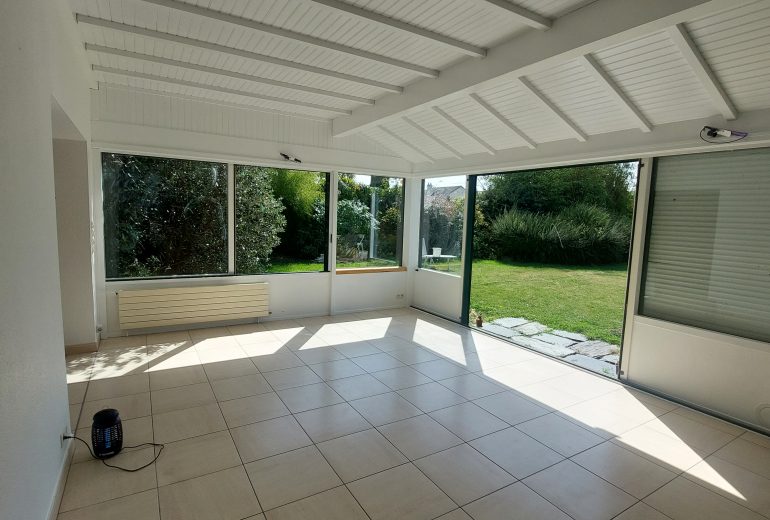 Rénovation vérandas en blanc pour plus de clarté Applicateur Béton Ciré Peintre Peintre d'extérieur Peintre d'intérieur