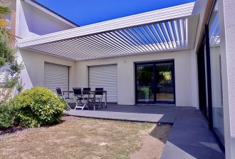 Sarl Bournigal Expert Fenêtre Évacuation des anciennes fenêtres Fenêtres Fenêtres sur-mesure Fenêtrier Installateur de pergola et store Installateur de portails et portes de garage Menuisier Portails Portes Pose Pose de fenêtres Réparateur de portails et portes de garage Réparateur de volets Storiste Volets