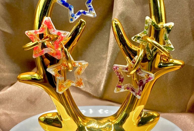 Bijoux interchangeables : une petite révolution (et un grand gain de place) Créateur d'accessoires Créateur de bijoux créateur de bougies