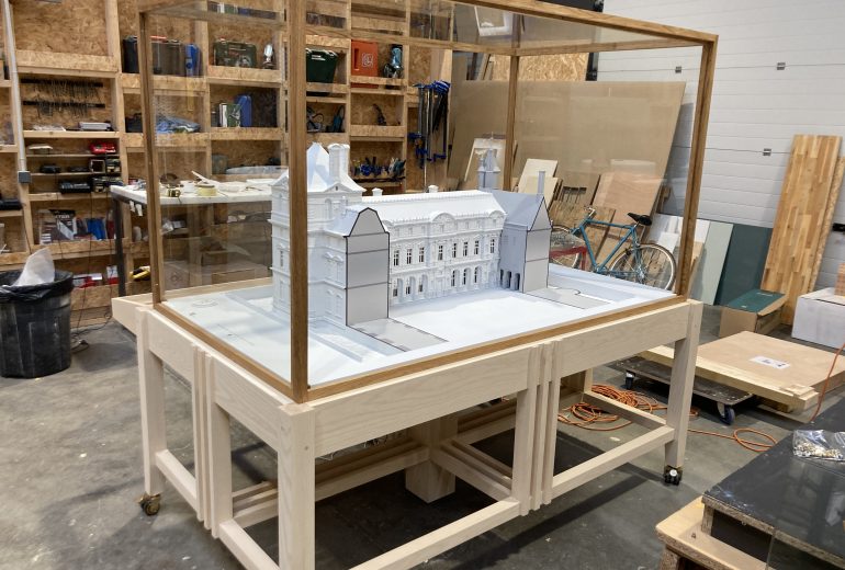 Que du sur-mesure Agenceur Concepteur de dressings et rangements Ebéniste Fabricant de mobilier Menuisier