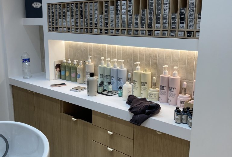 Que du sur-mesure Agenceur Concepteur de dressings et rangements Ebéniste Fabricant de mobilier Menuisier