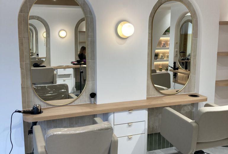 Que du sur-mesure Agenceur Concepteur de dressings et rangements Ebéniste Fabricant de mobilier Menuisier