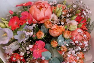 Bourgeon Fleuriste Baptême et naissance Bouquet de deuil Compositions florales Décorateur floral Événement Fleuriste Fleurs séchées Mariage Plantes