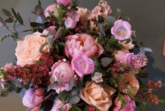 Bourgeon Fleuriste Baptême et naissance Bouquet de deuil Compositions florales Décorateur floral Événement Fleuriste Fleurs séchées Mariage Plantes