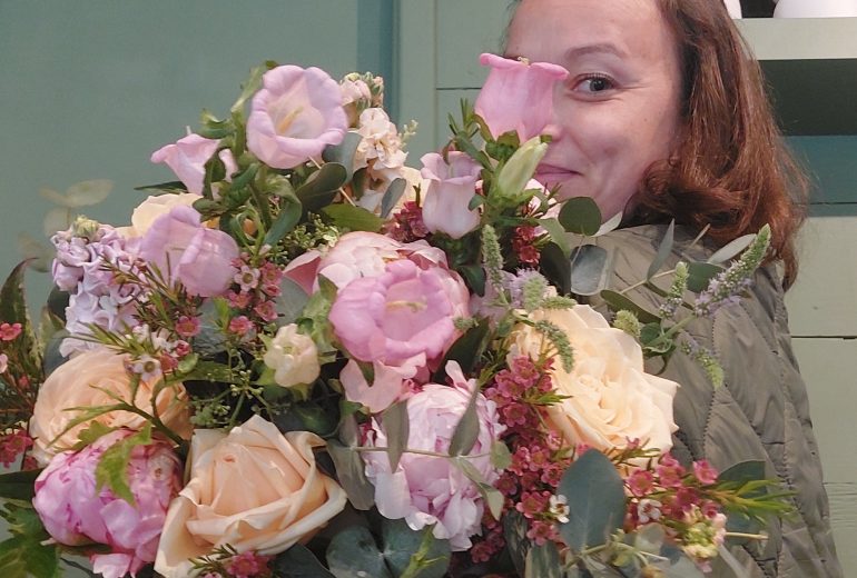 Bourgeon Fleuriste Baptême et naissance Bouquet de deuil Compositions florales Décorateur floral Événement Fleuriste Fleurs séchées Mariage Plantes