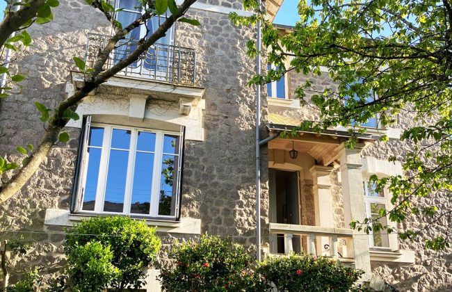 Préserver le cachet unique de sa maison tout en bénéficiant d'un confort moderne Fenêtrier Jointeur Menuisier Plaquiste