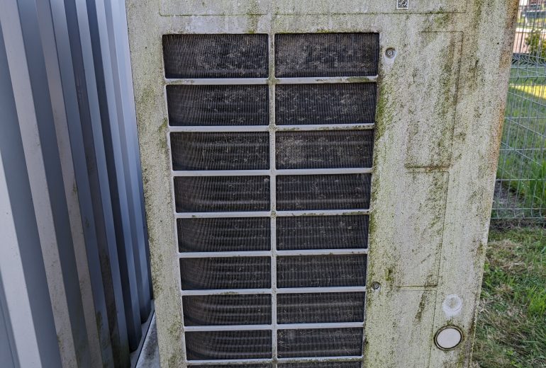 Entretien d'une climatisation VRV Chauffagiste Climaticien Plombier