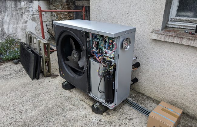 Dépannage d'une climatisation Daikin vers Ancenis Chauffagiste Climaticien Plombier