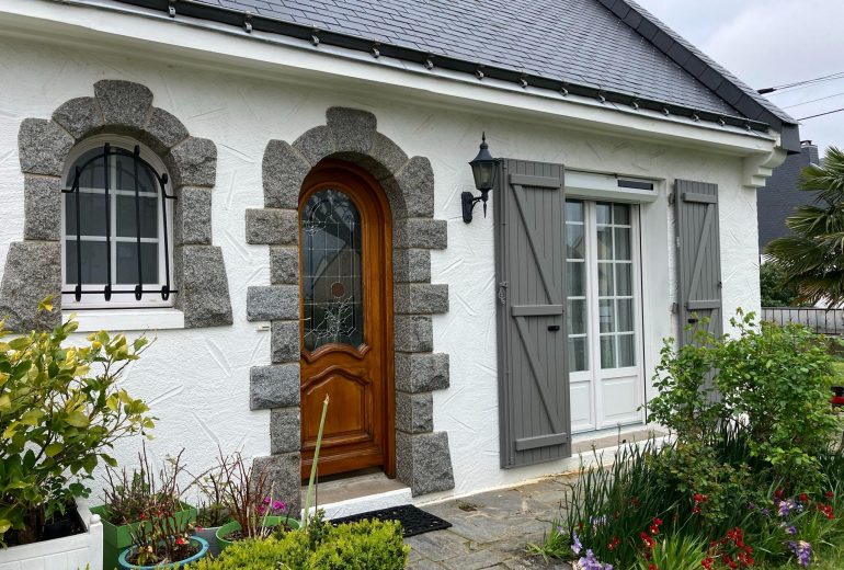 ✨ Comment allier confort, sécurité et esthétique dans votre maison Fenêtrier Jointeur Menuisier Plaquiste