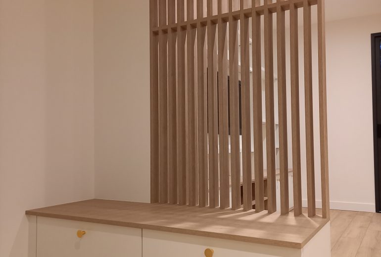 Aménagement de salon Agenceur Concepteur de dressings et rangements Cuisiniste Ebéniste Fabricant de mobilier Menuisier Parqueteur