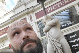 Elecàvélo Électricien Installation de câblage électrique Installation de détecteur de fumée Installation de lumières LED d’intérieur Installation de tableau électrique Pose de chauffage électrique Pose de compteur électrique Pose de disjoncteur différentiel Rénovation Electricien Réparation de sonnette Ventilation