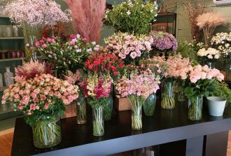 Bourgeon Fleuriste Baptême et naissance Bouquet de deuil Compositions florales Décorateur floral Événement Fleuriste Fleurs séchées Mariage Plantes