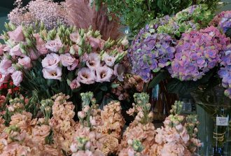 Bourgeon Fleuriste Baptême et naissance Bouquet de deuil Compositions florales Décorateur floral Événement Fleuriste Fleurs séchées Mariage Plantes