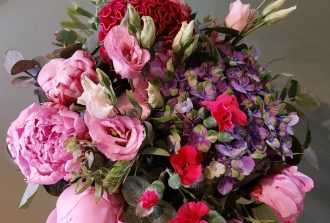 Bourgeon Fleuriste Baptême et naissance Bouquet de deuil Compositions florales Décorateur floral Événement Fleuriste Fleurs séchées Mariage Plantes