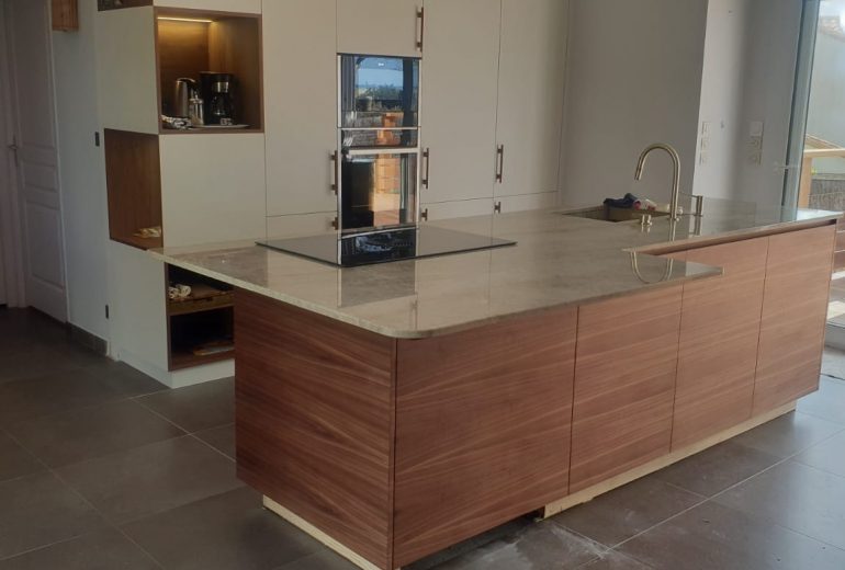 Plan de travail de cuisine Cuisiniste Fabricant de mobilier Marbrier