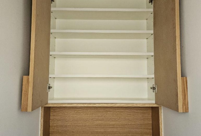 Chantier d'agencement en cours ... Agenceur Concepteur de dressings et rangements Ebéniste Fabricant de mobilier Menuisier