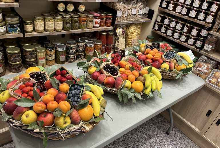 Corbeilles de fruits frais Epicier Primeur