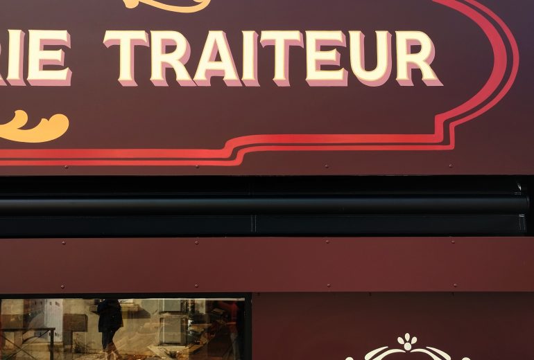 Peinture d'enseigne à Carquefou Artiste peintre Enseigniste Peintre Peintre d'extérieur Peintre en lettres