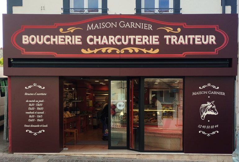 Peinture d'enseigne à Carquefou Artiste peintre Enseigniste Peintre Peintre d'extérieur Peintre en lettres