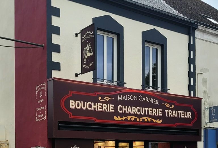 Peinture d'enseigne à Carquefou Artiste peintre Enseigniste Peintre Peintre d'extérieur Peintre en lettres