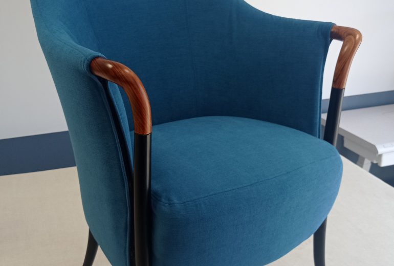 Les Confections: Printemps été Couturier Tapissier Décorateur