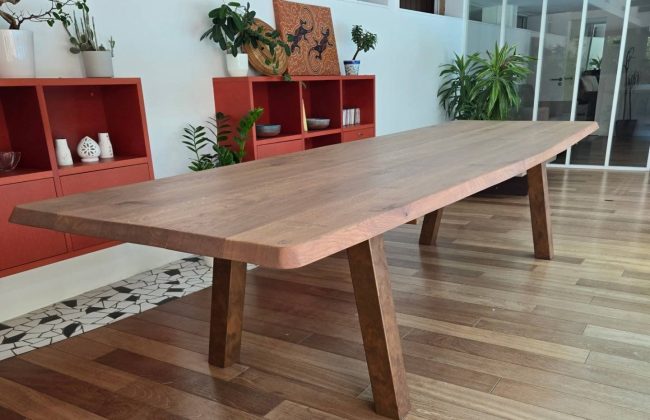 Table à manger en chêne massif Agenceur Ebéniste Fabricant de mobilier Menuisier Métallier