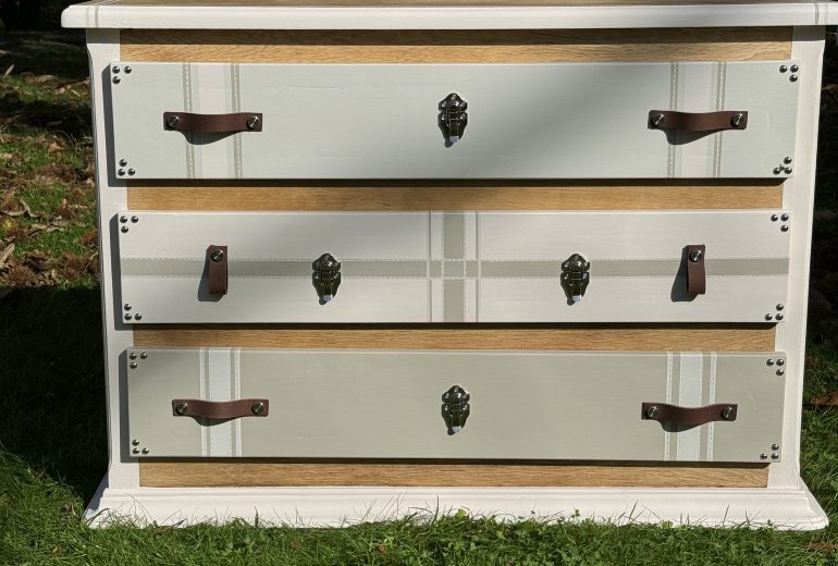 Commode esprit valise Décorateur de meubles