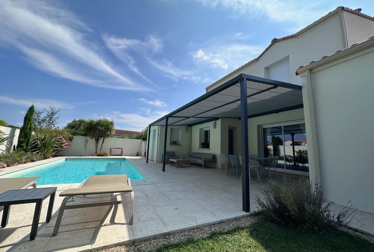 Découvrez la Pergola Double Brustor : L'alliance parfaite de l'élégance et du confort pour vos grands espaces extérieurs !🌿🏘️ Fenêtrier Installateur de pergola et store Menuisier Storiste