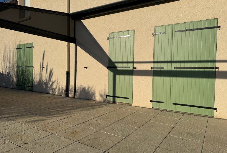  Nouvelle pose réussie !✨ Fenêtrier Installateur de pergola et store Menuisier Storiste