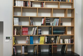 Biliothèque par un charpentier professionnel à Nort-sur-Erdre