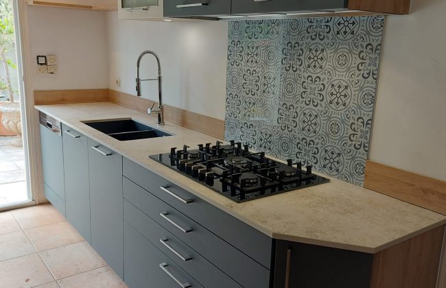 Plan de travail en Dekton Nilium 20mm Cuisiniste Fabricant de mobilier Marbrier