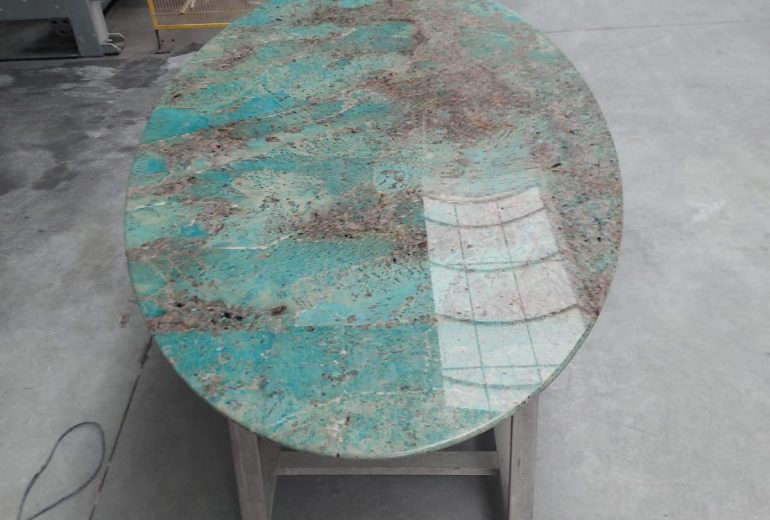 Plateau de table en granit Amazonite Cuisiniste Fabricant de mobilier Marbrier