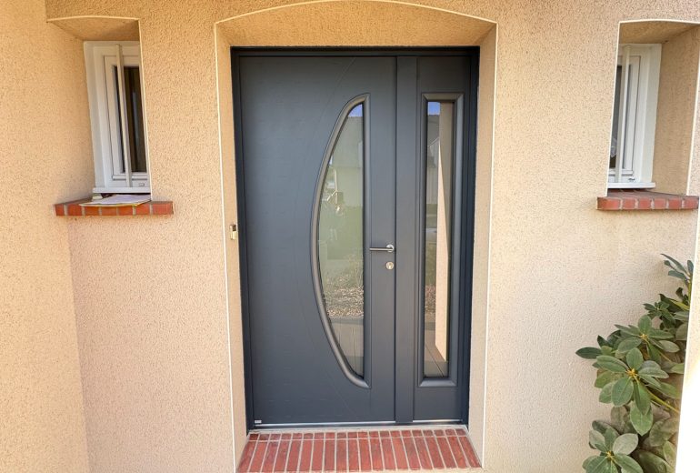 🚪 Nouvelle installation : Élégance et Sécurité au rendez-vous ! 🚪 Fenêtrier Installateur de pergola et store Menuisier Storiste