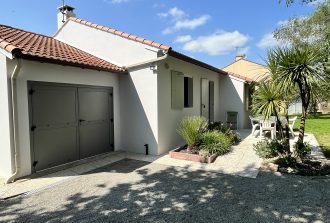 Couleurs de Jade Applicateur Béton Ciré Façades Papier peint Parqueteur Peintre Peintre d'extérieur Peintre d'intérieur Peinture à effet Peinture métallisée Pose Sableur Solier moquettiste