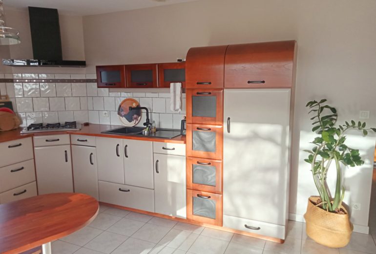 Rénovation salon et meuble cuisine Applicateur Béton Ciré Peintre Peintre d'extérieur Peintre d'intérieur