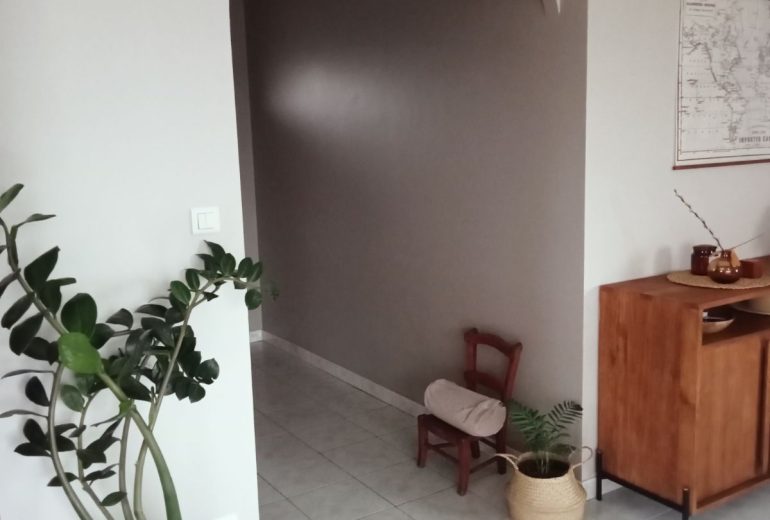 Rénovation salon et meuble cuisine Applicateur Béton Ciré Peintre Peintre d'extérieur Peintre d'intérieur