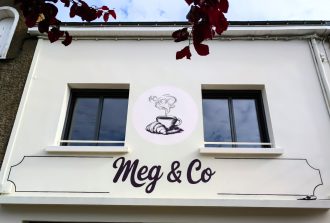 Décor Nature Création Enseigniste Façades Façadier Imperméabilisation Nettoyage Papier peint Peintre Peintre d'extérieur Peintre d'intérieur Peintre en décor Peintre en lettres Peinture à effet Peinture métallisée Protection à base de résine Ravalement Stucco Toile de verre Traitement des boiseries Traitement humidité