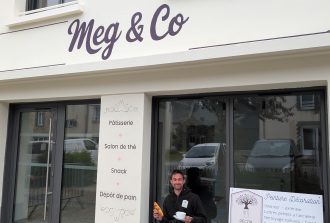 Décor Nature Création Enseigniste Façades Façadier Imperméabilisation Nettoyage Papier peint Peintre Peintre d'extérieur Peintre d'intérieur Peintre en décor Peintre en lettres Peinture à effet Peinture métallisée Protection à base de résine Ravalement Stucco Toile de verre Traitement des boiseries Traitement humidité