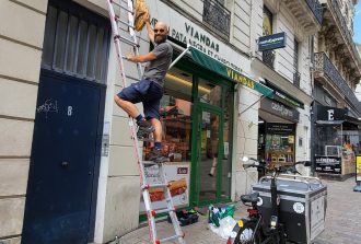 Elecàvélo Électricien Installation de câblage électrique Installation de détecteur de fumée Installation de lumières LED d’intérieur Installation de tableau électrique Pose de chauffage électrique Pose de compteur électrique Pose de disjoncteur différentiel Rénovation Electricien Réparation de sonnette Ventilation