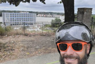 Elecàvélo Électricien Installation de câblage électrique Installation de détecteur de fumée Installation de lumières LED d’intérieur Installation de tableau électrique Pose de chauffage électrique Pose de compteur électrique Pose de disjoncteur différentiel Rénovation Electricien Réparation de sonnette Ventilation