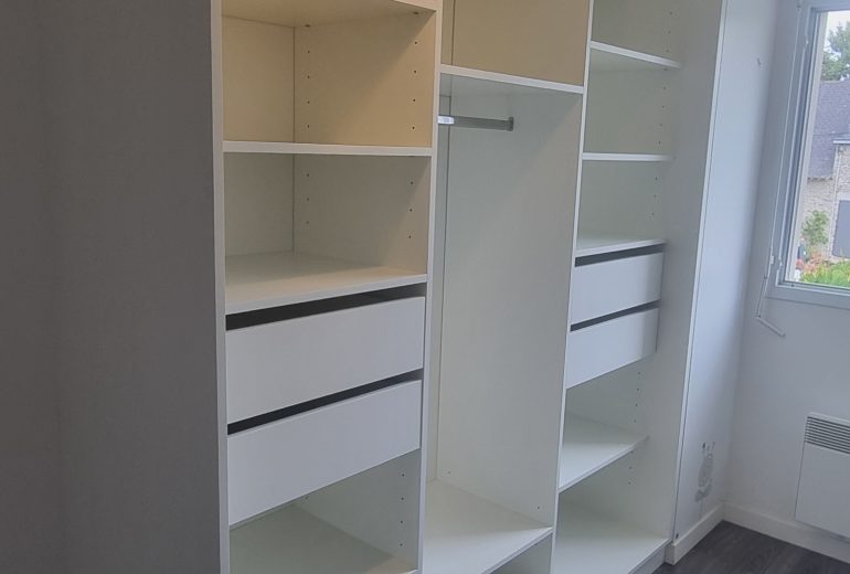 Dressing Agenceur Fabricant de mobilier Menuisier Parqueteur Poseur de cuisine