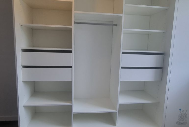 Dressing Agenceur Fabricant de mobilier Menuisier Parqueteur Poseur de cuisine